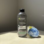 میسلار واتر زغال گارنیر (Garnier) پاک‌کننده آرایش و ضد جوش سرسیاه حجم ۴۰۰ میل