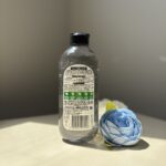 میسلار واتر زغال گارنیر (Garnier) پاک‌کننده آرایش و ضد جوش سرسیاه حجم ۴۰۰ میل - Image 2