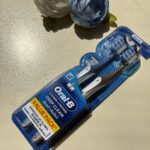 پک ۲ عددی مسواک اورال بی مدل CrissCross Deep Clean با برس متوسط (Medium)